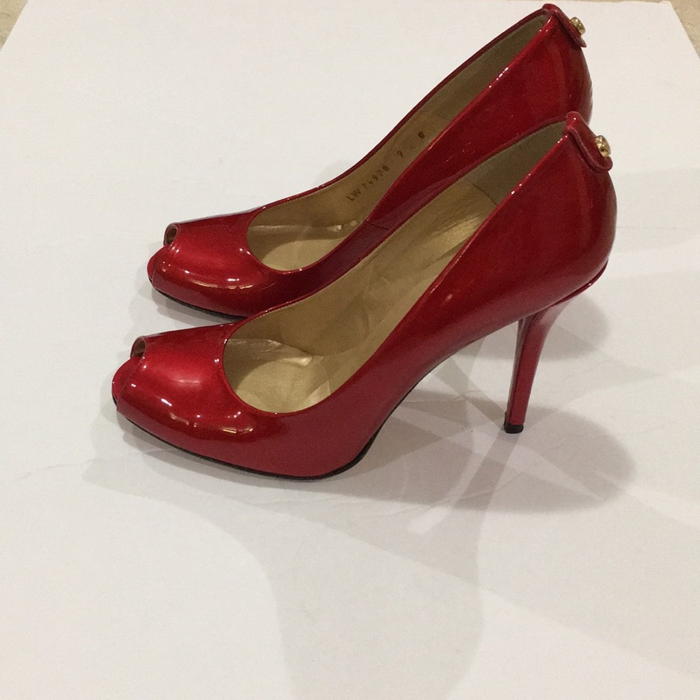 Stuart Weitzman peep toe pump